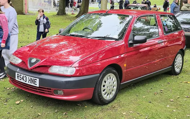Alfa Romeo 145