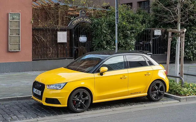Audi S1