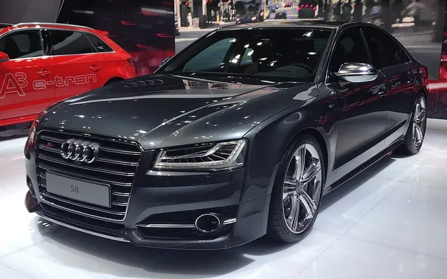 Audi S8